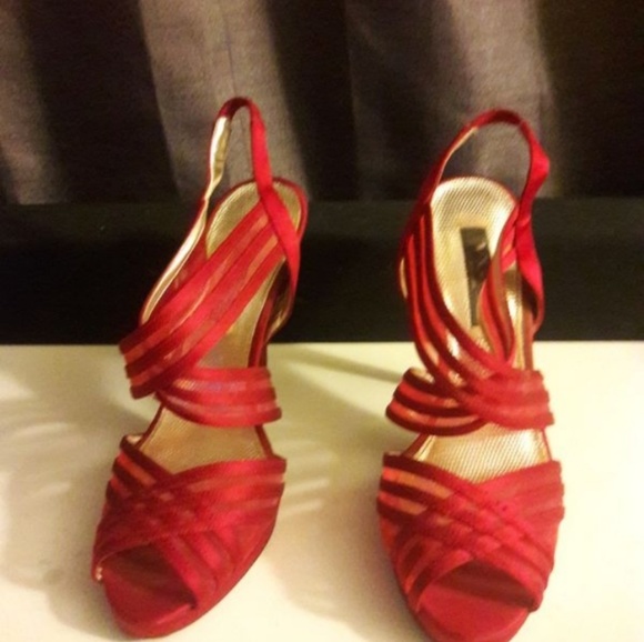 Heels - Picture 2 of 3